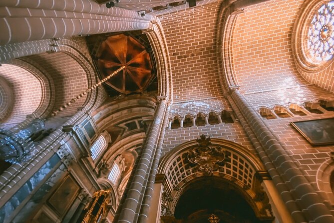 Évora With Wine Tasting - Full Day Private Tour - Inclusions and Amenities