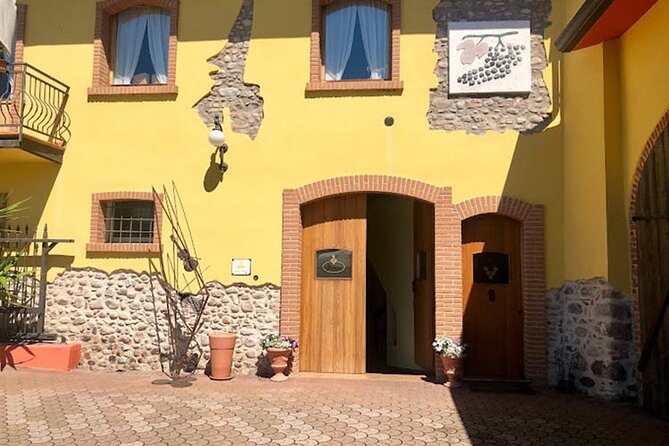 Experience Tasting of 5 Garda Wines and Olive Oil in Valeggio - Tasting Menu Highlights