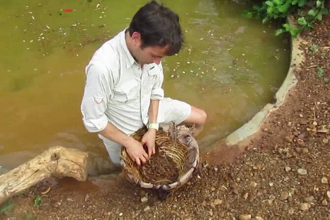 Explore Gem Mines in Rathnapura From Colombo - Discover the Gem Mining Process