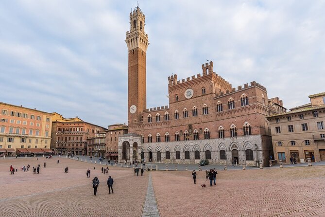 Fascinating Siena Family Walking Tour