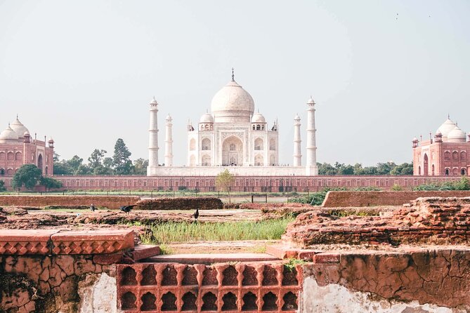 From Delhi: Private Taj Mahal Luxury Tour By Mercedes/BMW/AUDI - Maximum Booking Size