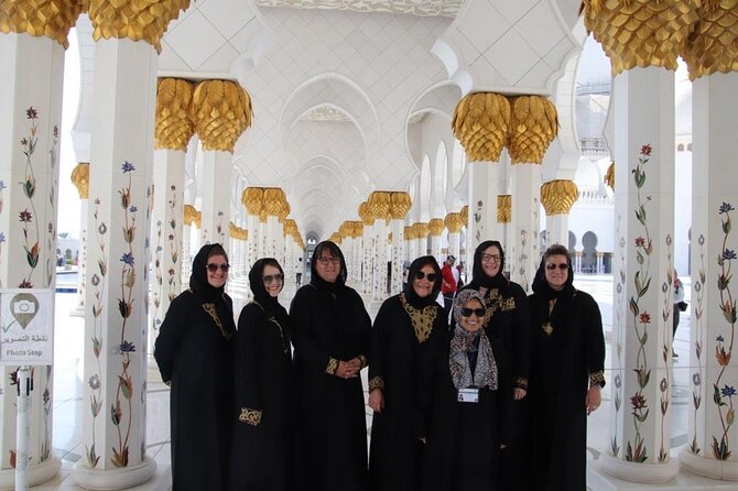 From Dubai: Abu Dhabi Sheikh Zayed Mosque + Presidential Palace