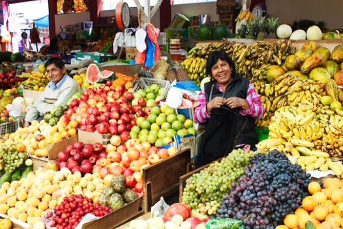 Fruit Kingdom - the Biggest Fruit Market of Lima