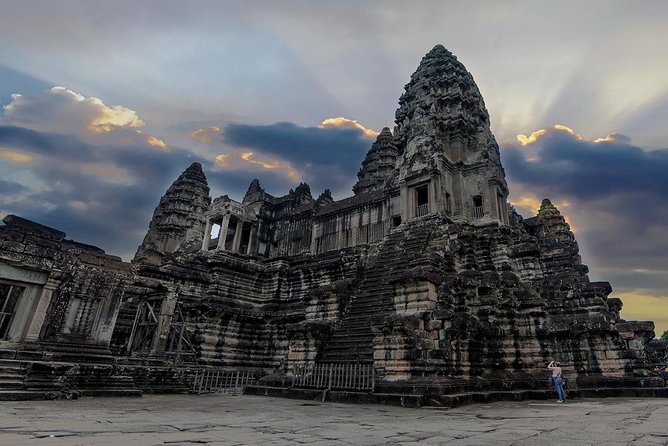Full-Day Angkor Wat & All Interesting Major Temples With Banteay Srei Temple - Temple Pass and Entrance Fees