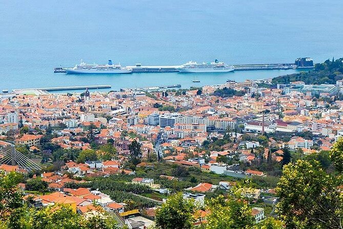 Full-Day Discovering Madeira in Off-Road Jeep Safari Guided Tour