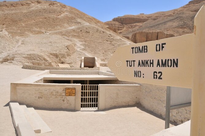 Full-Day Private East and West Bank Tour in Luxor