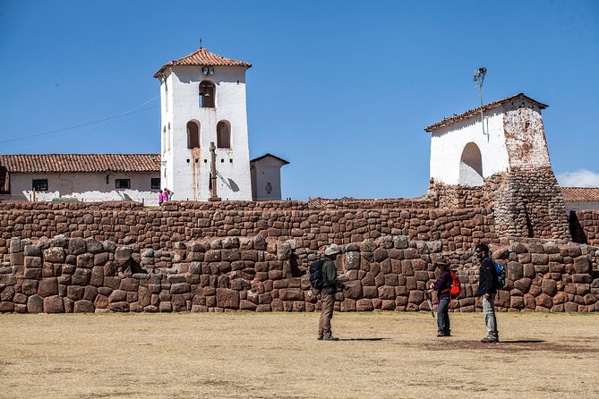 Full-Day Private Hike to Chinchero, Urquillos and Huayllabamba