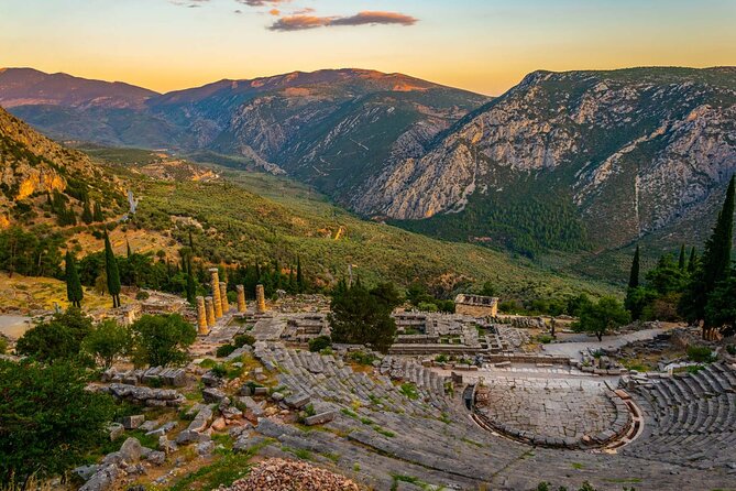 Full-Day Private Tour to Delphi and Thermopylae