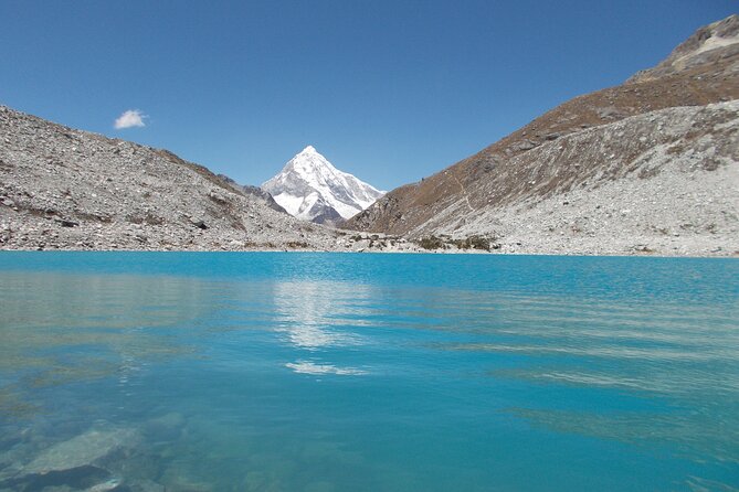 Full-Day Private Tour to Laguna 69