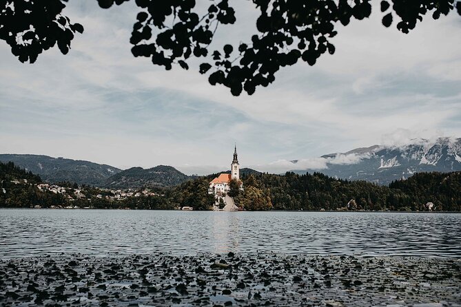 Full-Day Private Tour to Lake Bled, Postojna Cave and Lipica