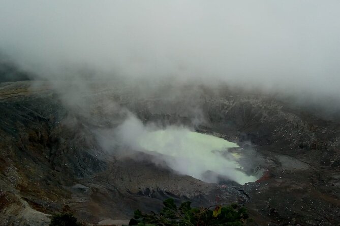 Full Day Sarapiqui From San Jose Volcano Hike Watch Wild Life and Kayaking Tour - Included Amenities