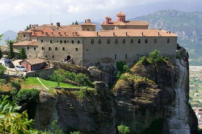 Full-Day Tour Meteora Monasteries and Thermopylae Hot Springs - Tour Overview
