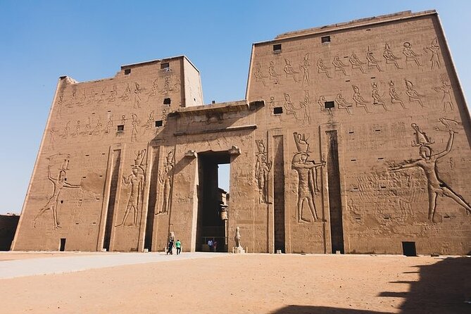 Full Day Transfer Luxor-Aswan Over Esna, Edfu and Kom Ombo
