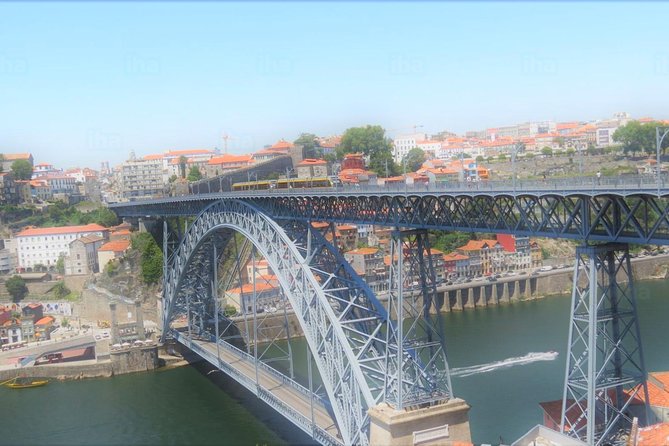 Gaia Private Transfer to Oporto Airport
