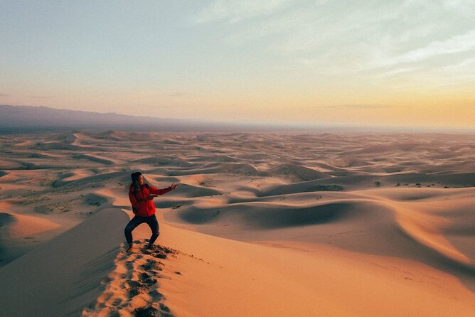 Gobi Desert, Flaming Cliffs & Ger Under Stars: 5-Day Tour