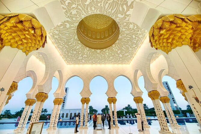 Grand Mosque Qasr Al Watan Palace and Louvre Tour in Abu Dhabi