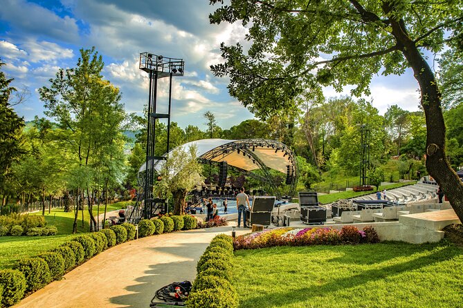 Green Landscapes and Parks of Tirana – Walking Tour