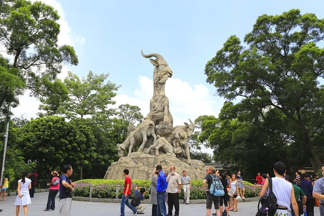 Guangzhou Private Tour: Temple of the Six Banyan Trees, Yuexiu Park