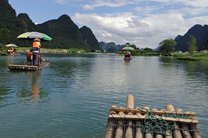 Guilin Airport(Kwl) Pick up and Yangshuo Yulong Bamboo Boat Private Day Tour