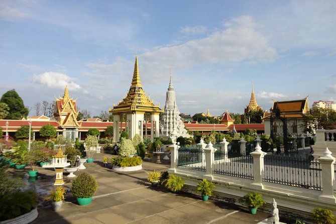 Half-Day Small-Group Guided Tour of Phnom Penh