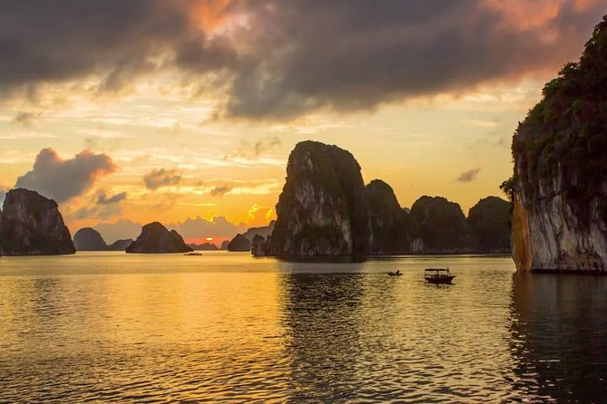 Halong Bay Luxury Day Tour to Sung Sot Cave - Tour Highlights