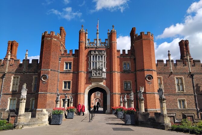 Hampton Court Palace Private Guided Tour - Tour Details