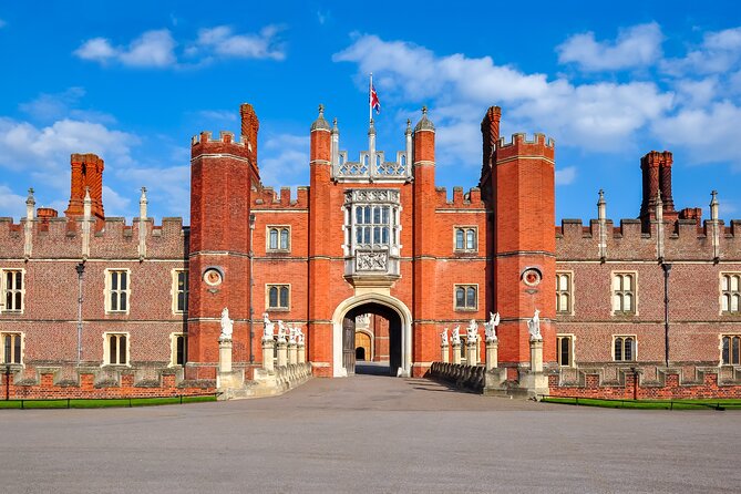 Hampton Court Palace Private Tour From London - Itinerary Overview