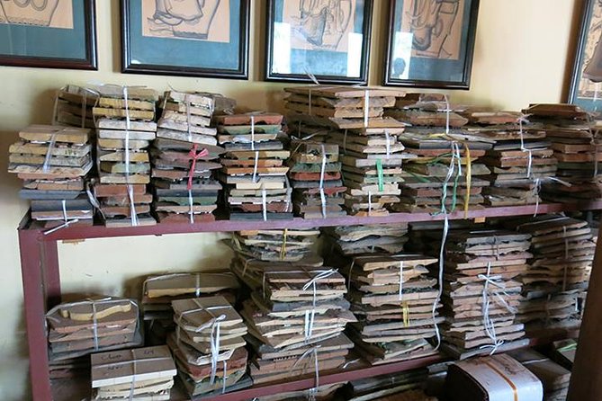 Handicraft Villages: Bat Trang, Dong Ho And But Thap From Ha Noi - Artisans of Dong Ho Village