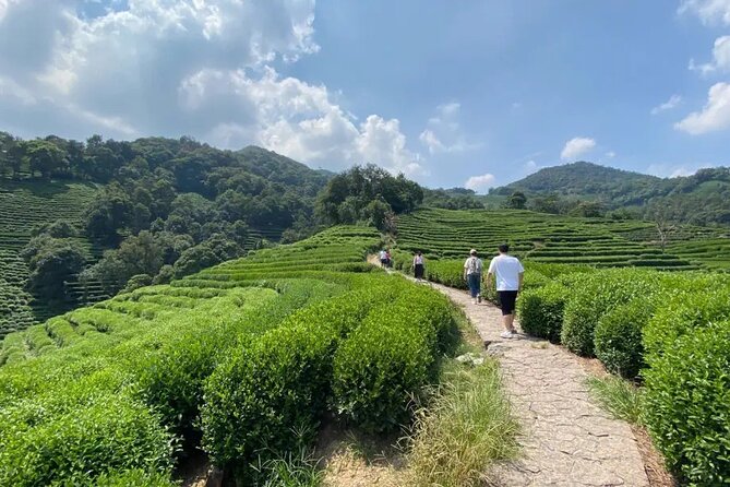 Hangzhou Jiuxi and Tea Village Hiking Trip From Shanghai by Train - Meeting and Pickup Details