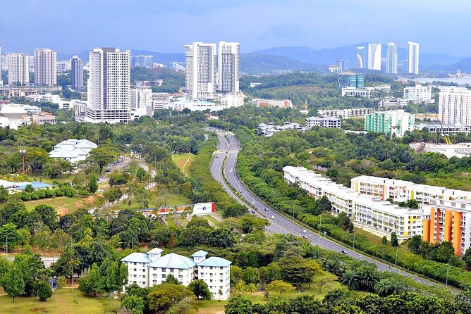 Have Fun at Bird Park & Aquaria Private Tour – Kuala Lumpur
