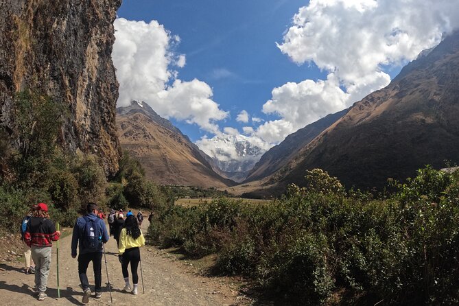 Hiking to Humantay Lagoon