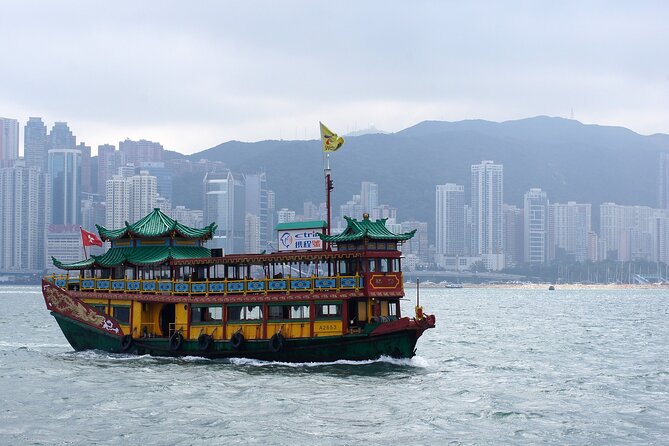 Hong Kong : Must-See Walking Tour With A Guide