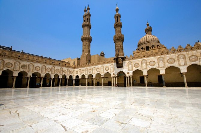 Islamic Cairo Walking Tour: Khan El Khalili and Al-Azhar Mosque - Khan El Khalili Bazaar