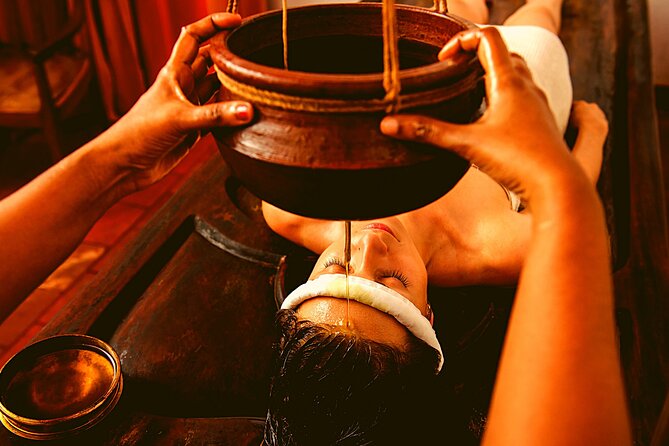 Keralas Houseboat and Backwaters From Mumbai With Flights: Luxury Private Tour
