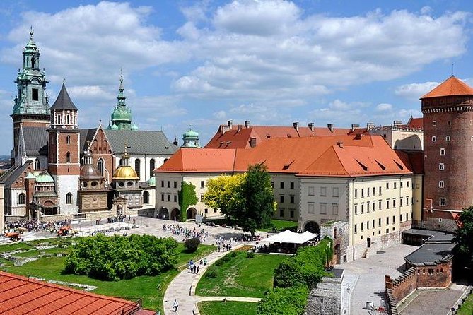 Krakow Airport Transfers : Krakow Airport KRK to Krakow City in Business Car - Service Details