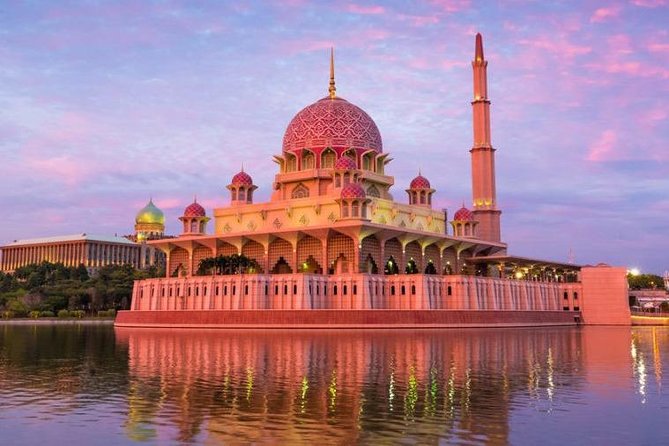 Kuala Lumpur City Hotels to Malacca City Hotels EN-ROUTE Putrajaya City Tour - Inclusions
