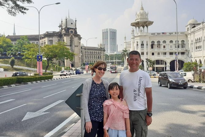 Kuala Lumpur Iconic 2 Mosques & 4 Temples Tour With Local Host - Meeting and Pickup Options