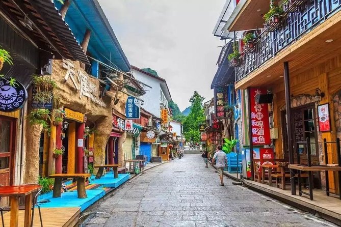 Li River Cruise From Guilin to Yangshuo: West Street, Silver Cave and Moon Hill