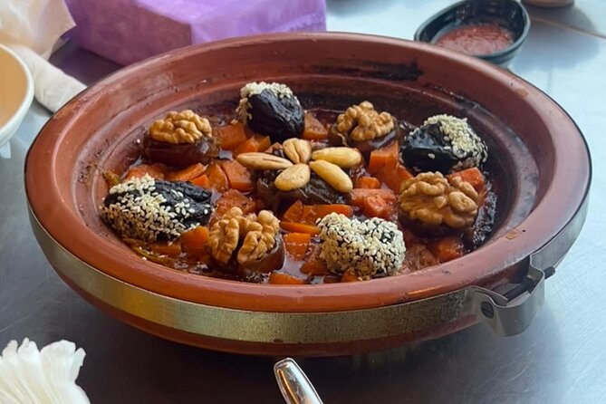 Local Culinary Experience Cooking Henna and Traditional Dress - Experience Details