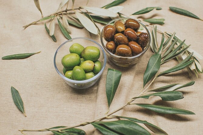 Local Organic Olive Oil Tasting in Saronic Gulf Islands - Inclusions Provided