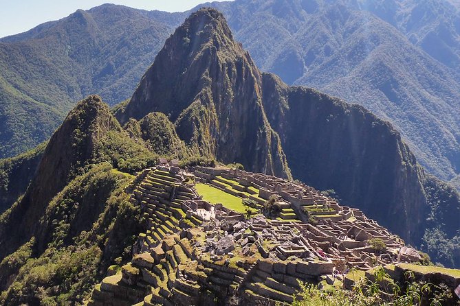 Machu Picchu and Rainbow Mountain Hike From Cusco 2-Day