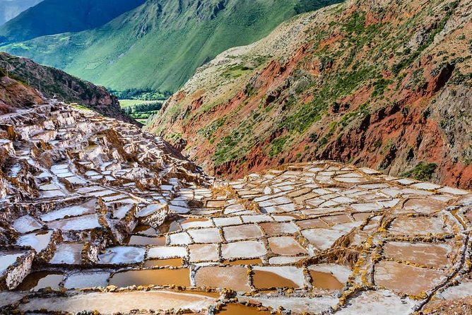 Machu Picchu & Rainbow Mountain Tour Package (4 Days)