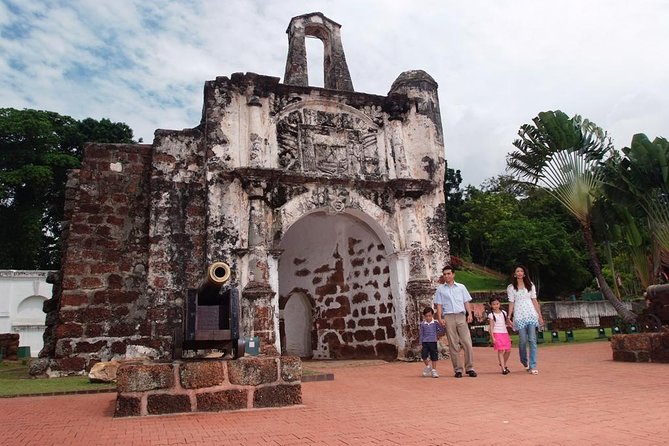 Malacca Historical Tour With Lunch at Baba Nyonya Restaurant