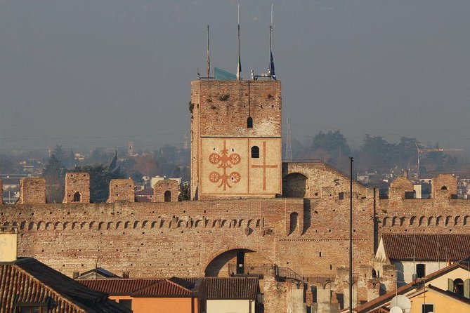 Medieval Walled Towns, Palladian Villa, Renaissance and Middle Ages Private Tour