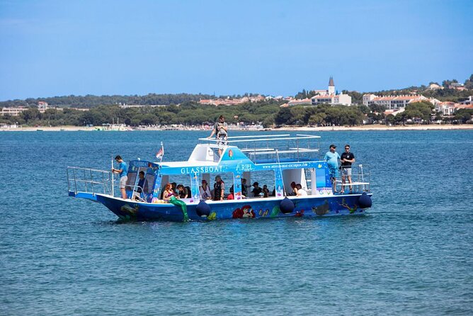 Medulin: Private Glass Bottom Boat Tour to Levan Island