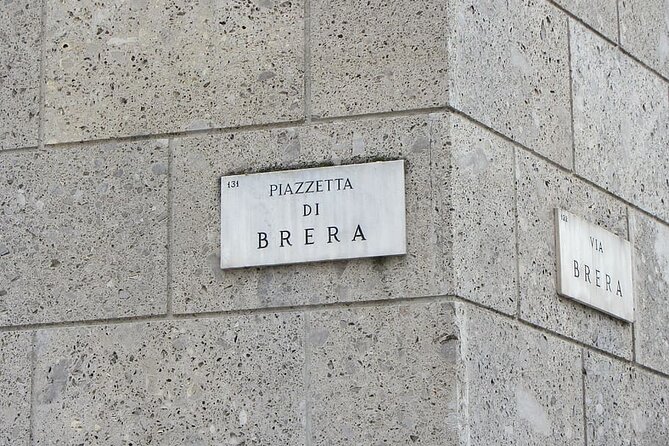 Milan Fashion Experience: Brera District & Italian Aperitivo