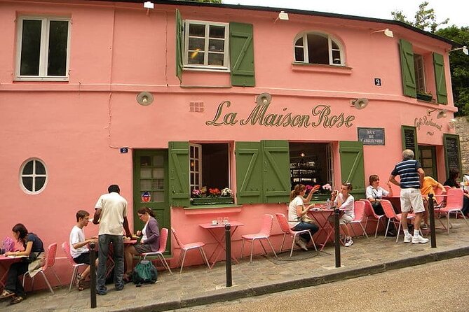 Montmartre , Metro and Indian Meal in Paris - Meeting Point