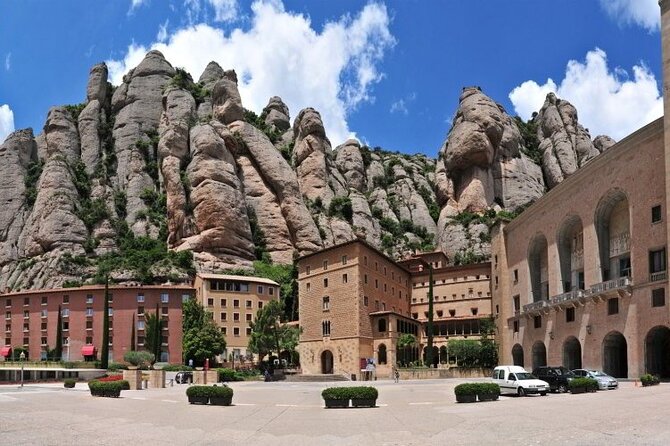 Montserrat Small Group Tour & Sailing Experience From Barcelona - Meeting and Pickup Info