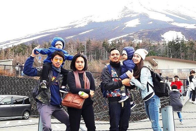 Mt. Fuji Private Tour by Car With English Guide - Meeting and Pickup Details