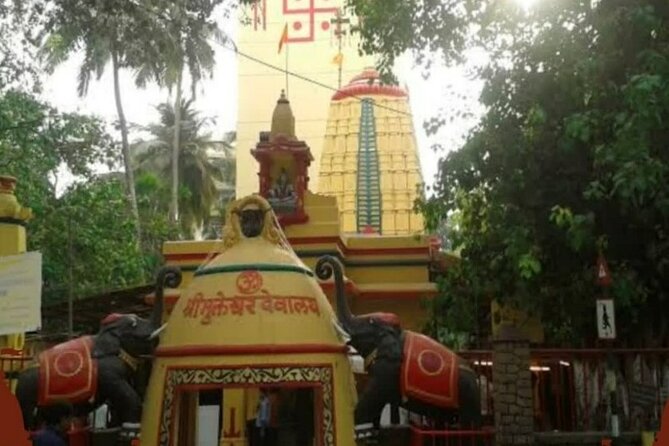 North Mumbai (Bollywood District)Tour With Lunch & Transport